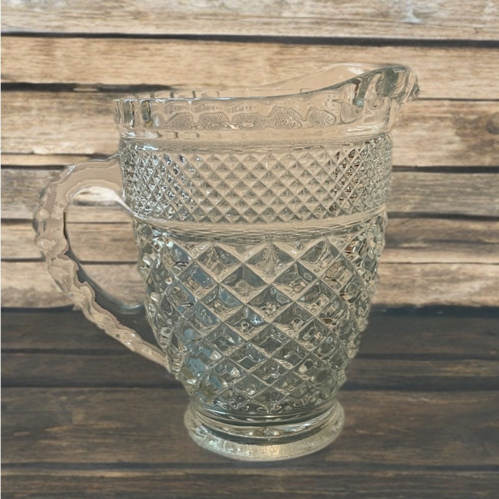 Elegant Glass Pitcher with Diamond Pattern